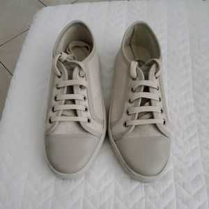 Gucci sneakers- with box